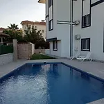 House & Hotel- Vacance , Ozguen Deniz Sitesi No 5 Apartment *