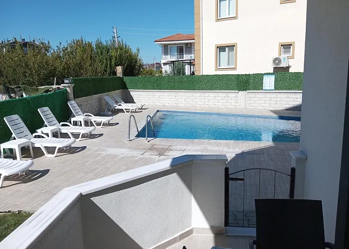 Apartman House & Hotel- Vacance , Ozguen Deniz Sitesi No 5 *